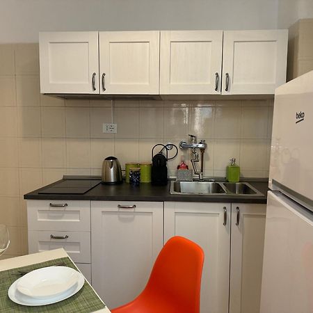 The Best Rent - Spacious One-Bedroom Apartment Near Colosseum Roma Eksteriør bilde