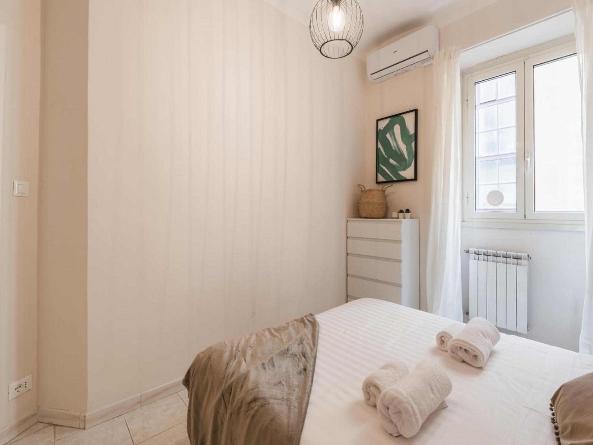 The Best Rent - Spacious One-Bedroom Apartment Near Colosseum Roma Eksteriør bilde