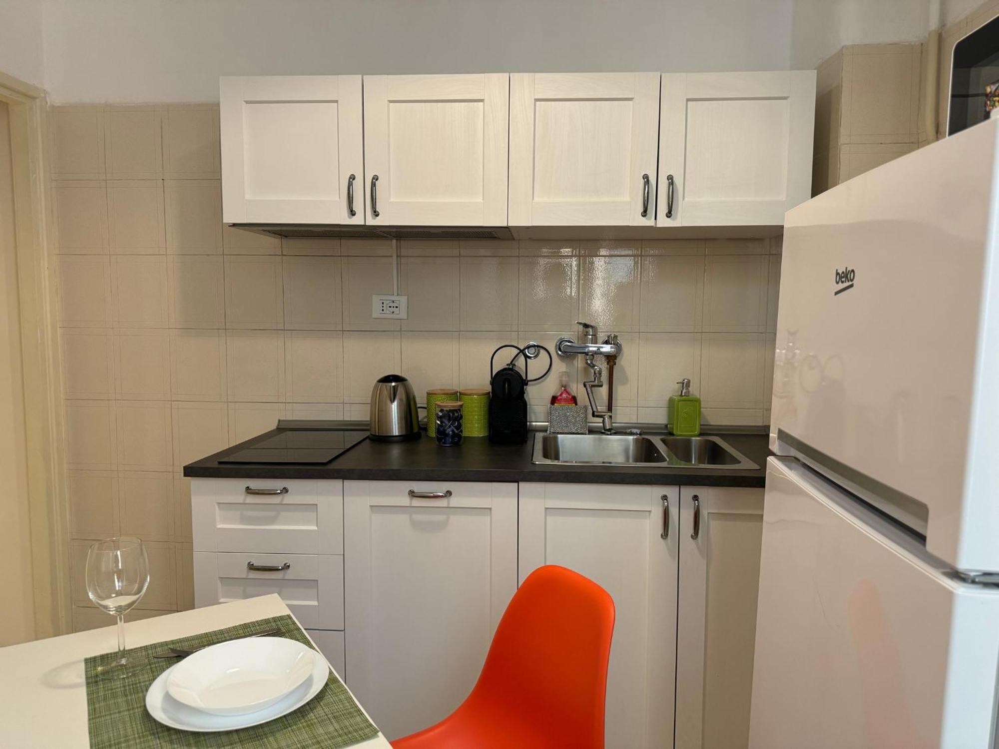 The Best Rent - Spacious One-Bedroom Apartment Near Colosseum Roma Eksteriør bilde
